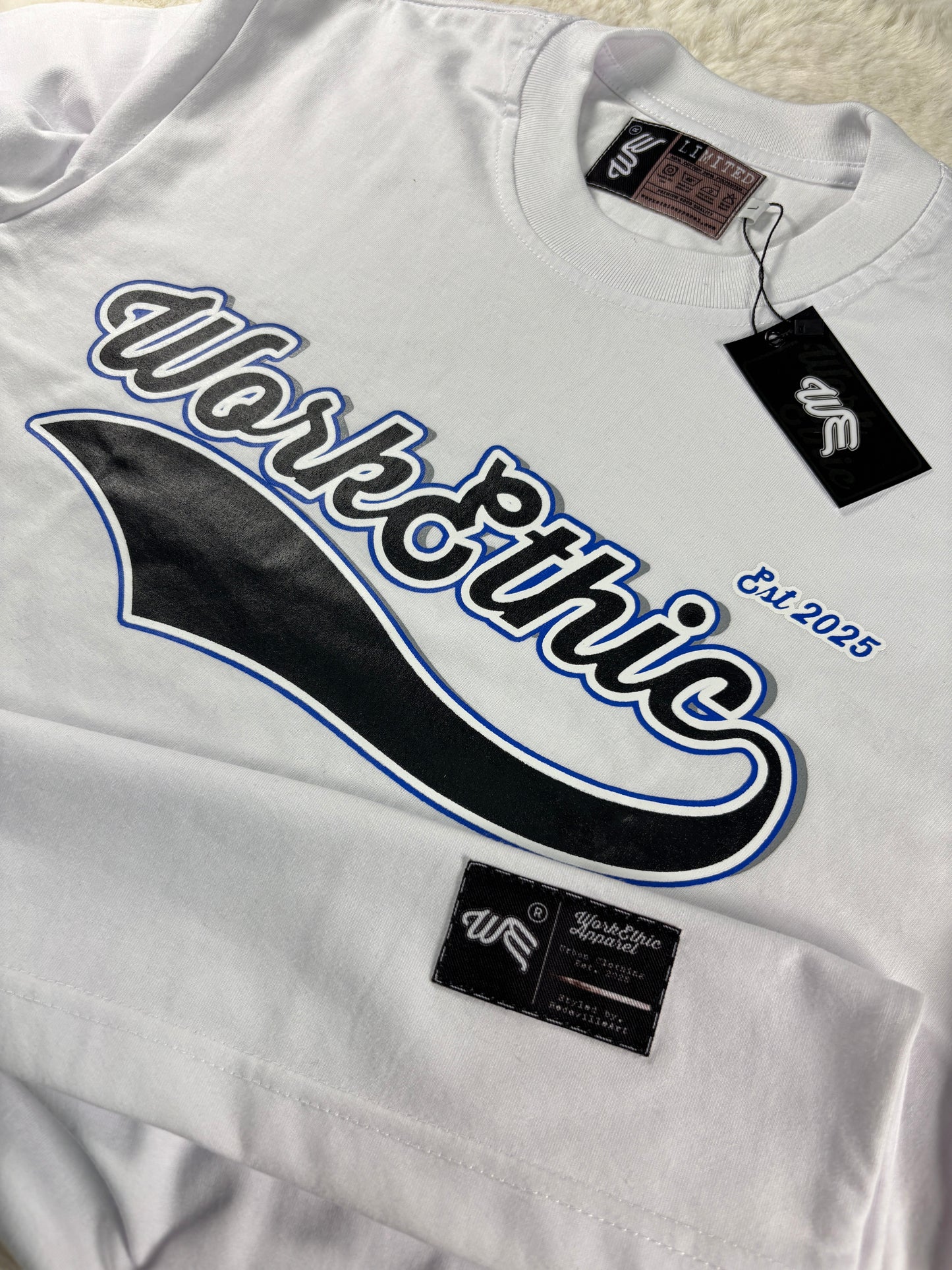 Signature Flow White